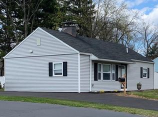 8 Mountain View Dr, Plainville, CT 06062