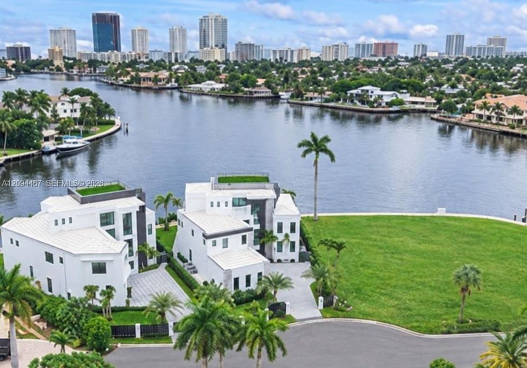 350 Circle Dr, photo 5