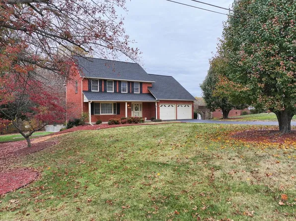 737 Tuscarora Dr, Danville, VA 24540
