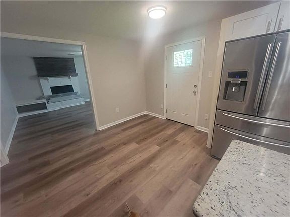 4th image of 78 Bell Rd