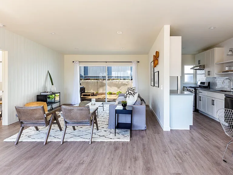 6459 Sycamore Meadows Dr — Photo 4