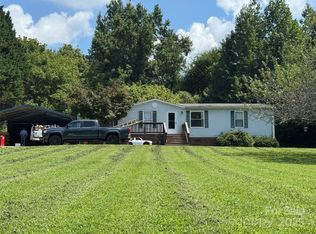 207 Big Forest Dr, Statesville, NC 28677