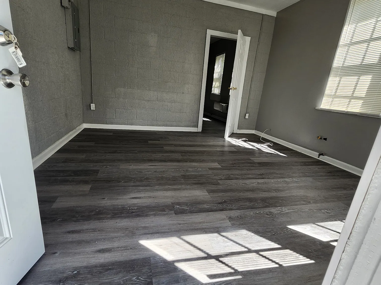 1893 3rd Ave — Photo 3