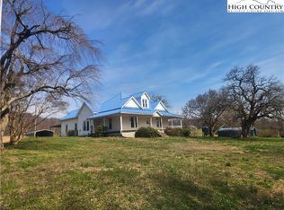 363 Center Church Rd, Hiddenite, NC 28636