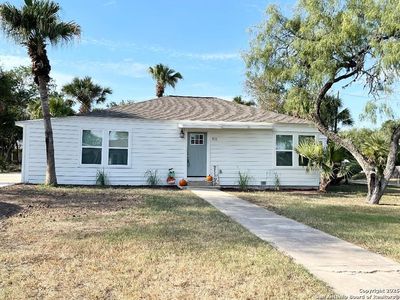 811 E Hefferman, Beeville, TX, 78102