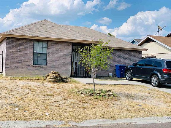 2nd image of 126 Cordoba Ln