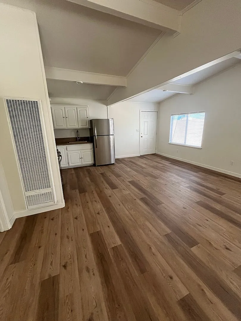 3 Bd/1 bath House in a great neighborhood — Photo 4