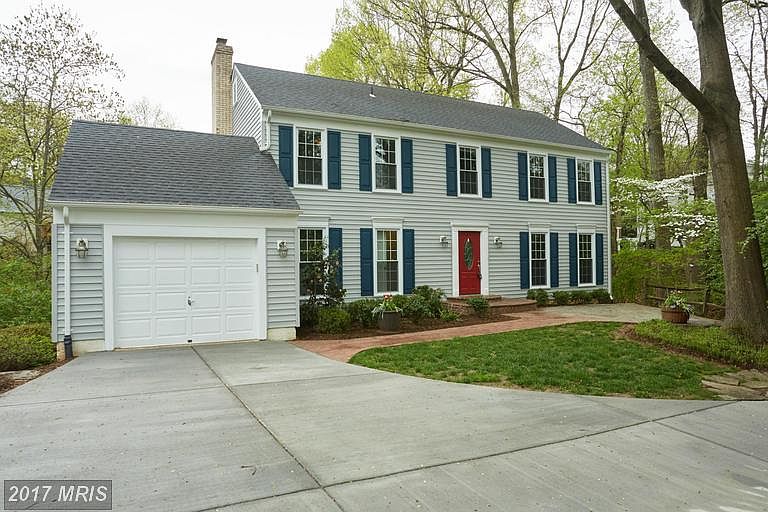 Welcome to 722 Upham Place NW