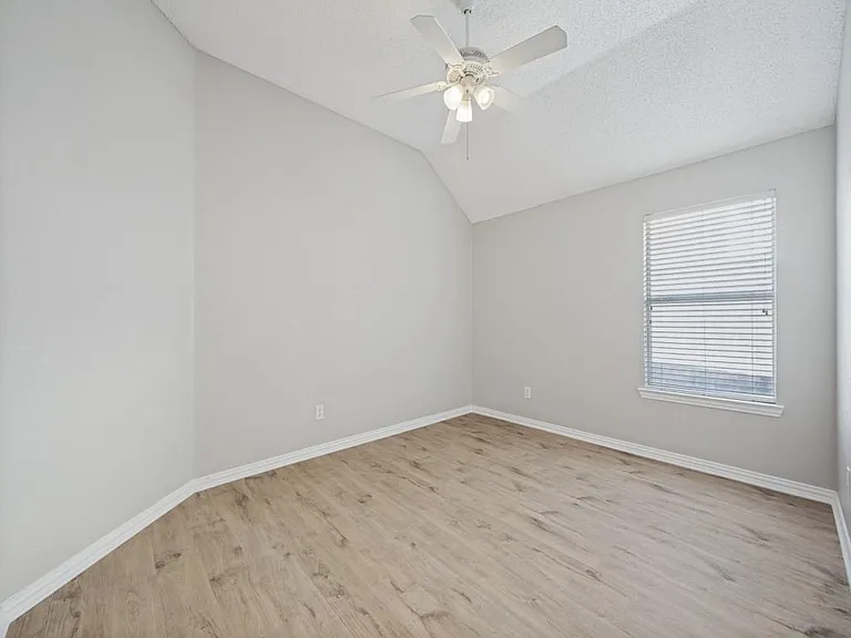 1645 Angel Falls Dr — Photo 22