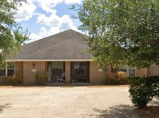 3725 Oldenburg Ln, College Station, TX 77845