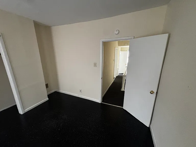 3016 Cambridge St — Photo 13