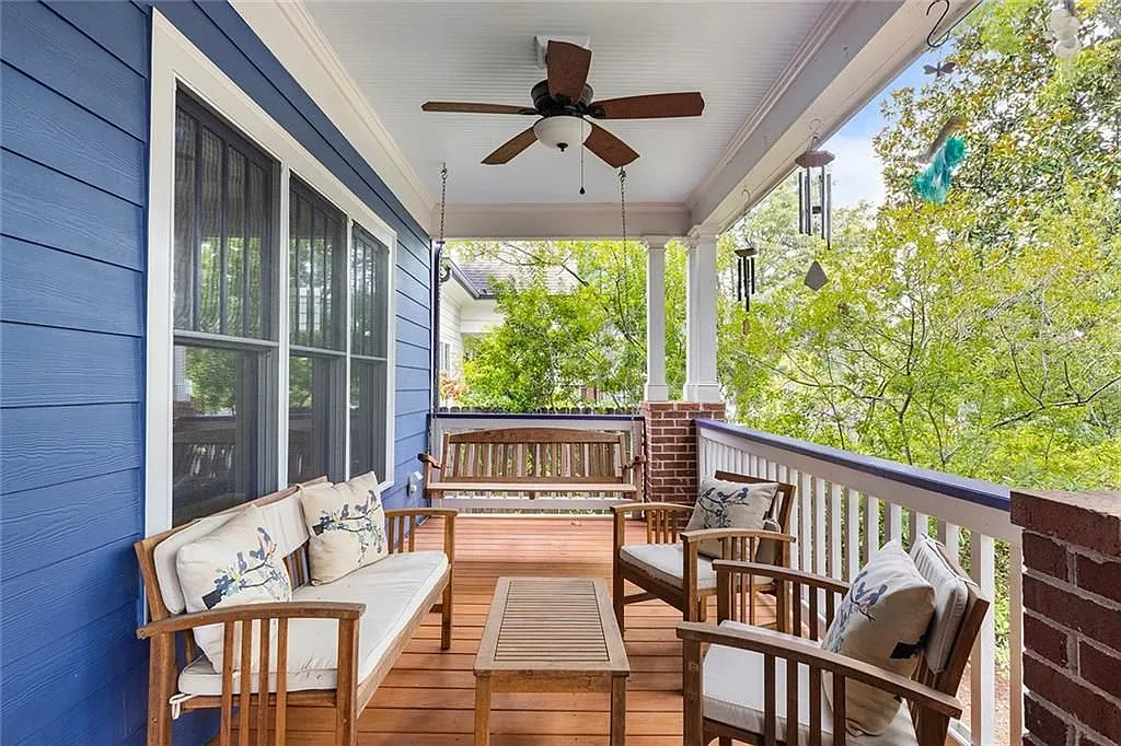 3 bed, 4.0 bath, 2997 sqft, $5,000 — Photo 3
