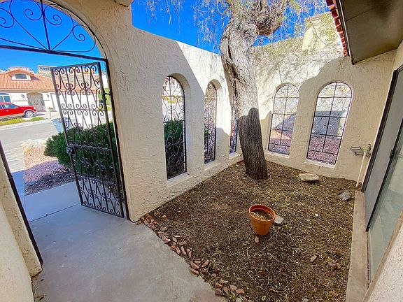 3rd image of 4736 Excalibur Dr #B