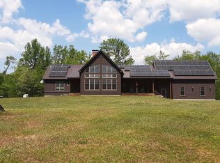 25 Perry Rd, Rutland, VT 05758