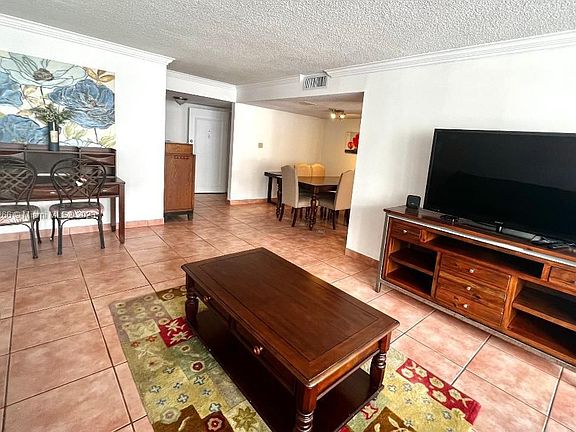 5th image of 18061 Biscayne Blvd APT 1601