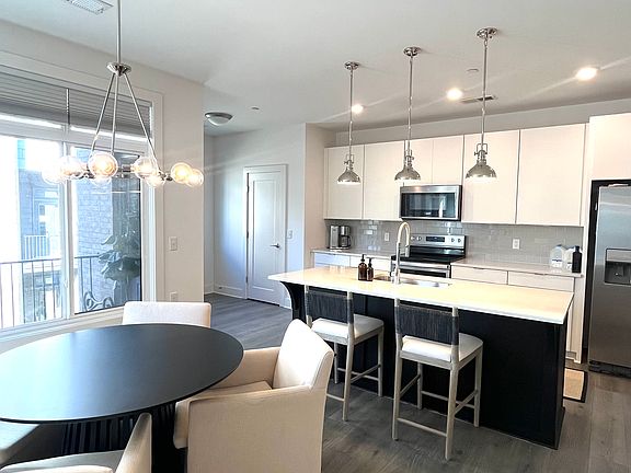 2nd image of 1609 Marshall Hollow Dr APT 202