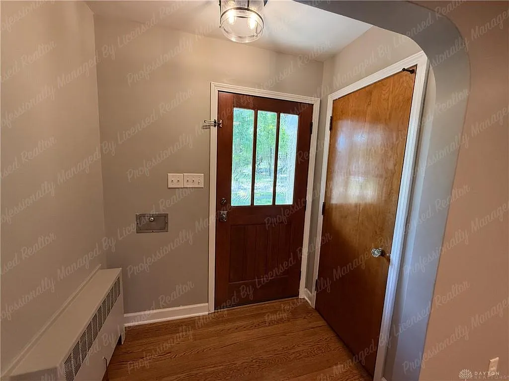 3 bed, 3.0 bath, 2452 sqft, $2,800 — Photo 4