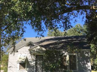 690 W Florida St, Beaumont, TX 77705