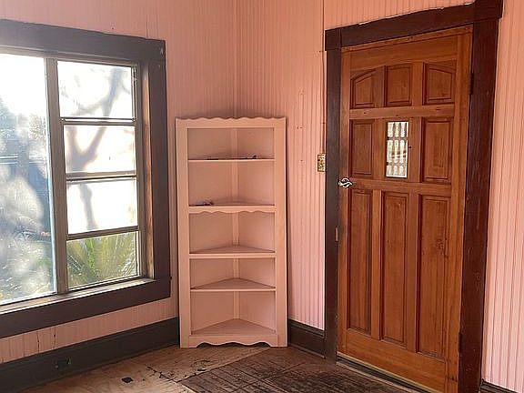 4th image of 1707 Amelia St