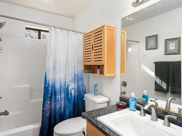 233 Guenevere Ave — Photo 4
