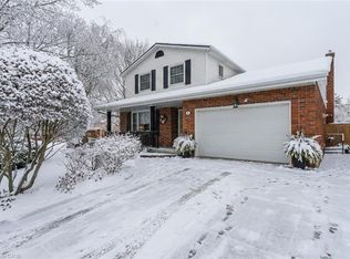 3 Atkins Dr, Hamilton, ON L9C6T6