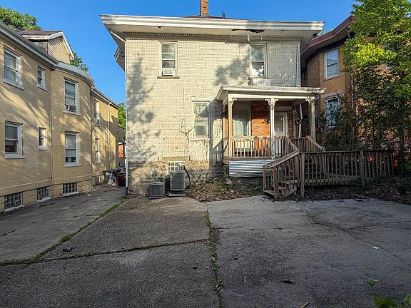 3rd image of 2478 Paris St
