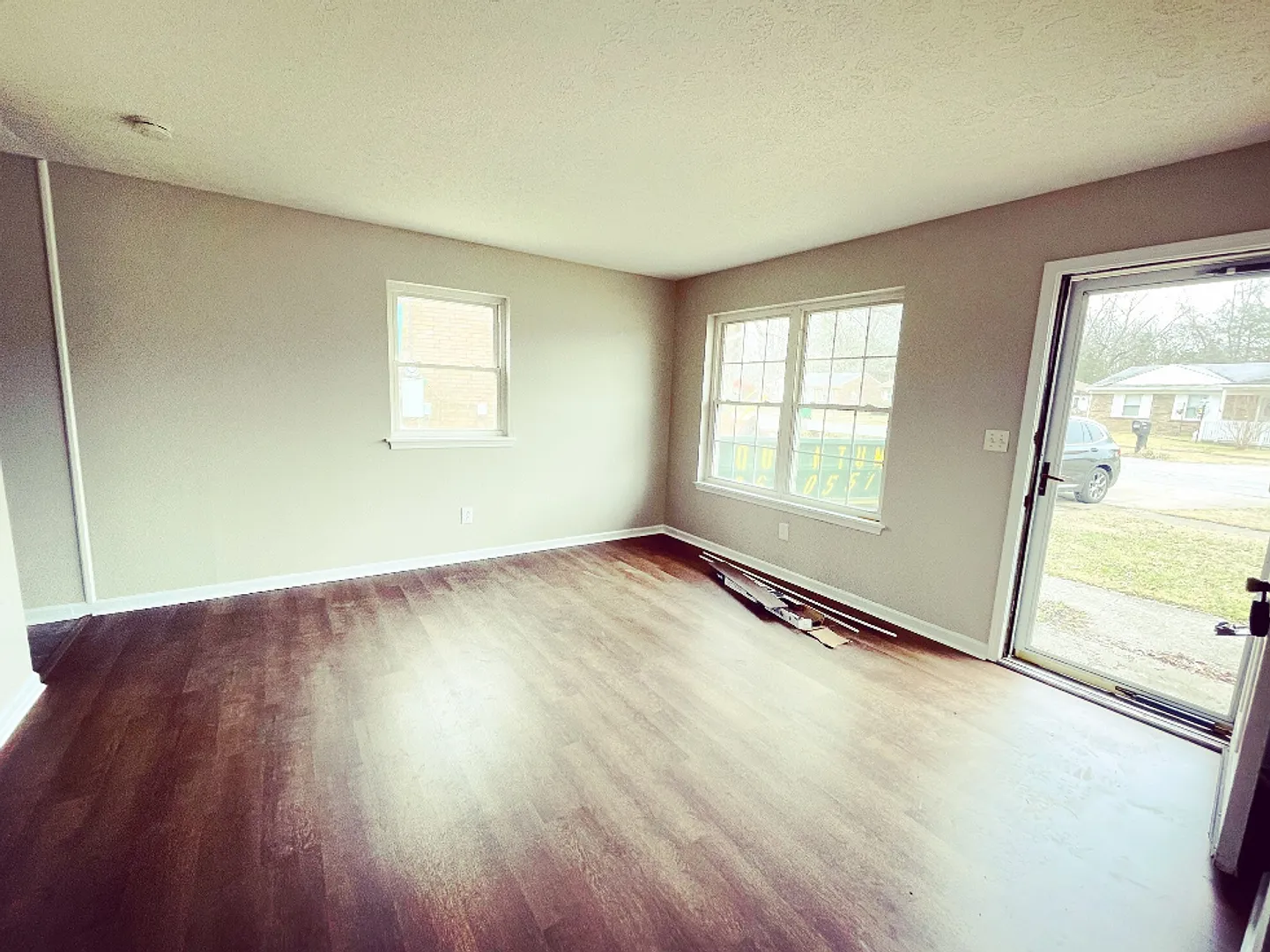 Charming All-Brick Ranch in Okolona! — Photo 3