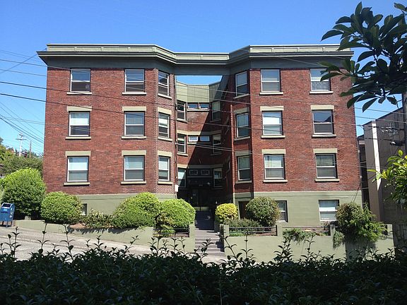 2nd image of 1012 Queen Anne Ave N APT 7