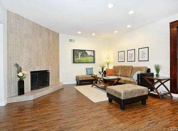 5th image of 15715 Lemay St