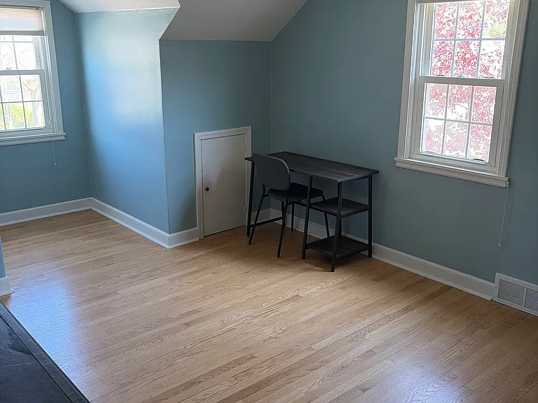 1708 Hawthorne Ave — Photo 14
