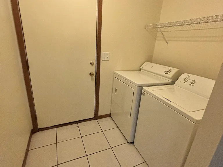 1041 Minns Dr #3 — Photo 9