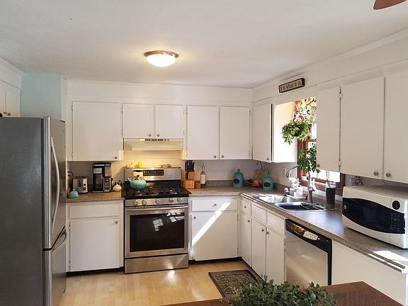 4th image of 8 Observatory Ln