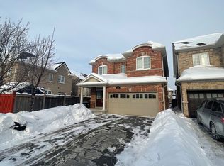 11 Berryfield Way, Brampton, ON L6R0Y2
