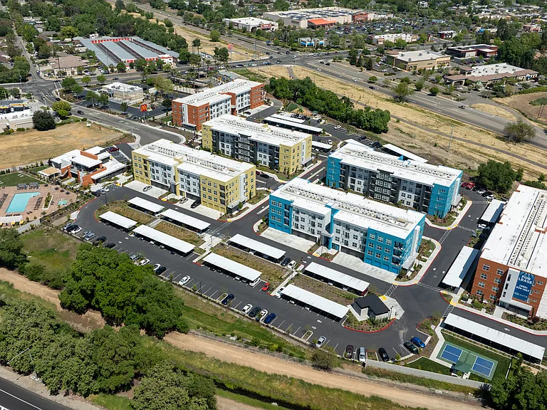 Solasta Luxury Apartments — Photo 34