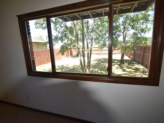 4th image of 1306-1308 Parker Dr
