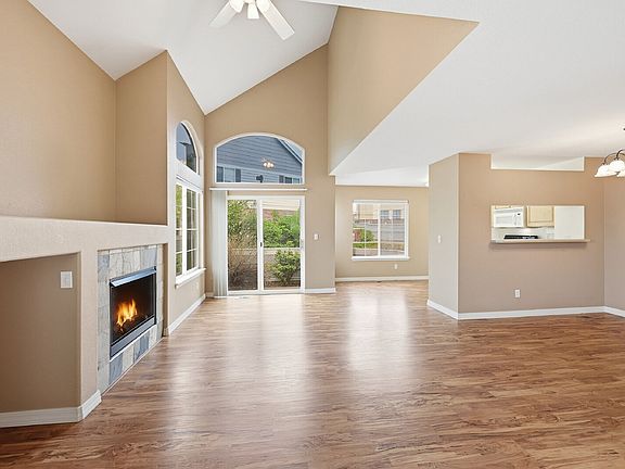 5th image of 9567 Deerhorn Ct APT 18