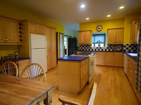 maple hardwood cabinets