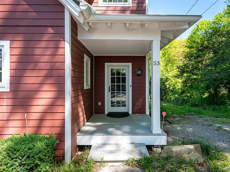 53 Cove Rd — Photo 8