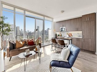 297 College St #PENTHOUSE 2, Toronto, ON M5T0C2
