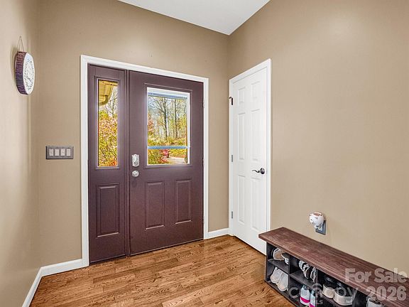 3rd image of 1424 Wolfpen Rd