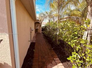 2617 Vine Ave, Naples, FL 34120