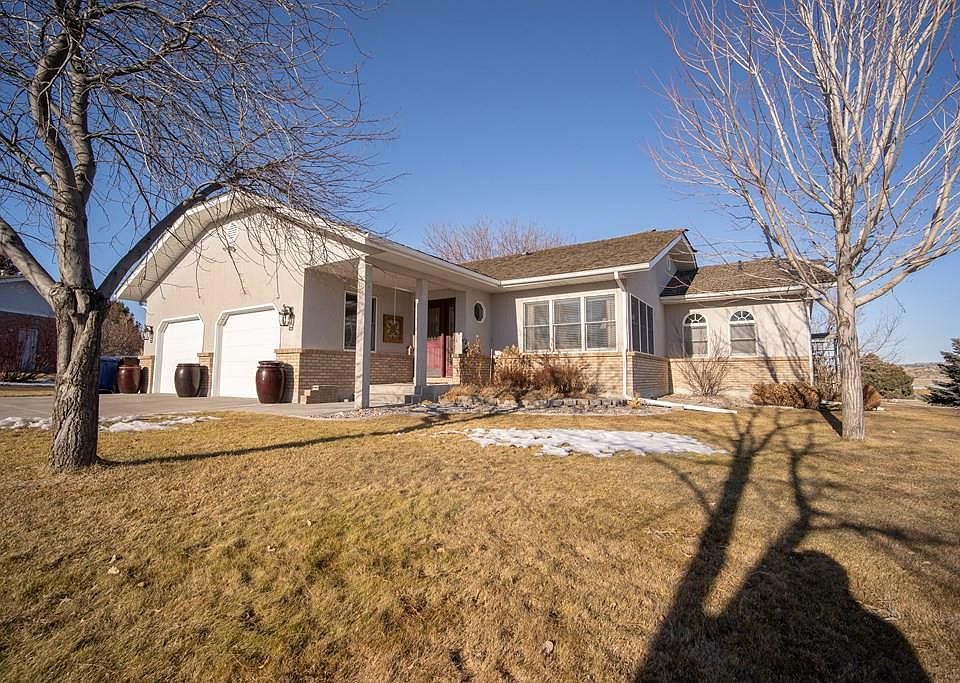 1st image of 2351 E Oakmont Dr