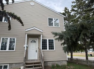 9701 161st St NW, Edmonton, AB T5P3H3