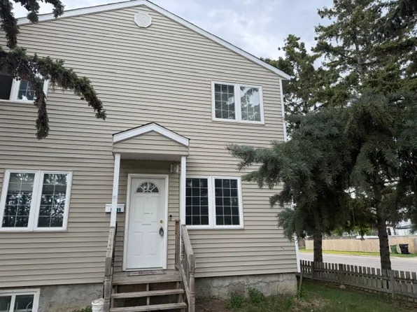 9701 161st St NW, Edmonton, AB T5P 3H3