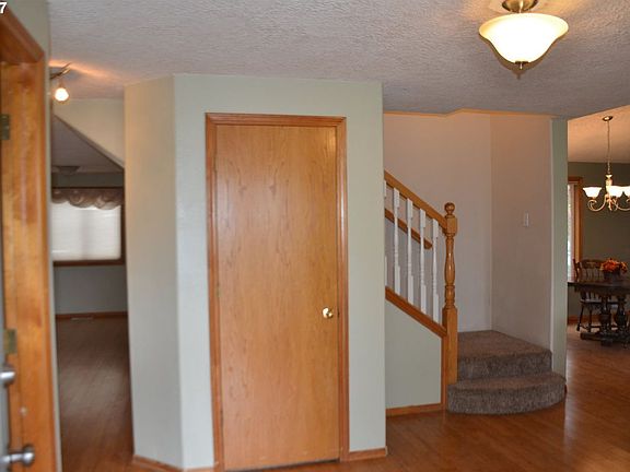 3rd image of 13005 NE 97th St