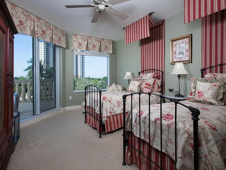 1060 Borghese Ln #304 — Photo 3
