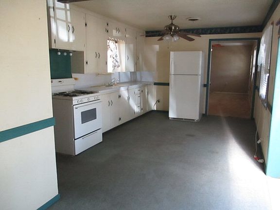 3rd image of 15105 N Aster Ave