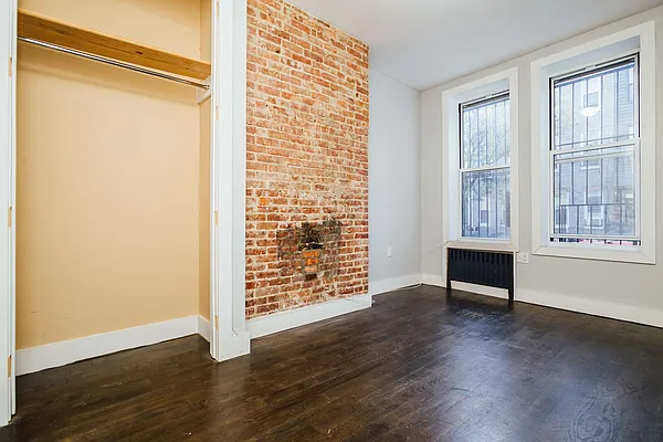 Rented by Nooklyn NYC LLC | media 8