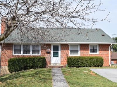 726 Stockton Rd, Front Royal, VA, 22630