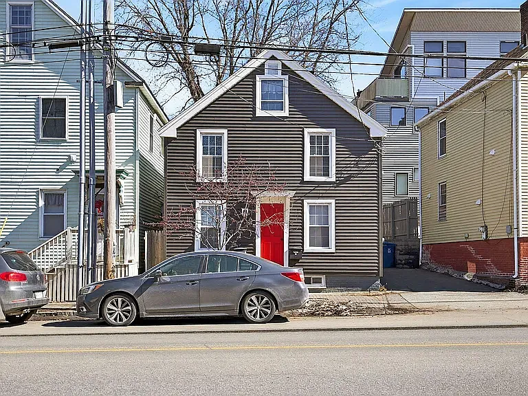 Building Photo - 141 Washington Ave #1